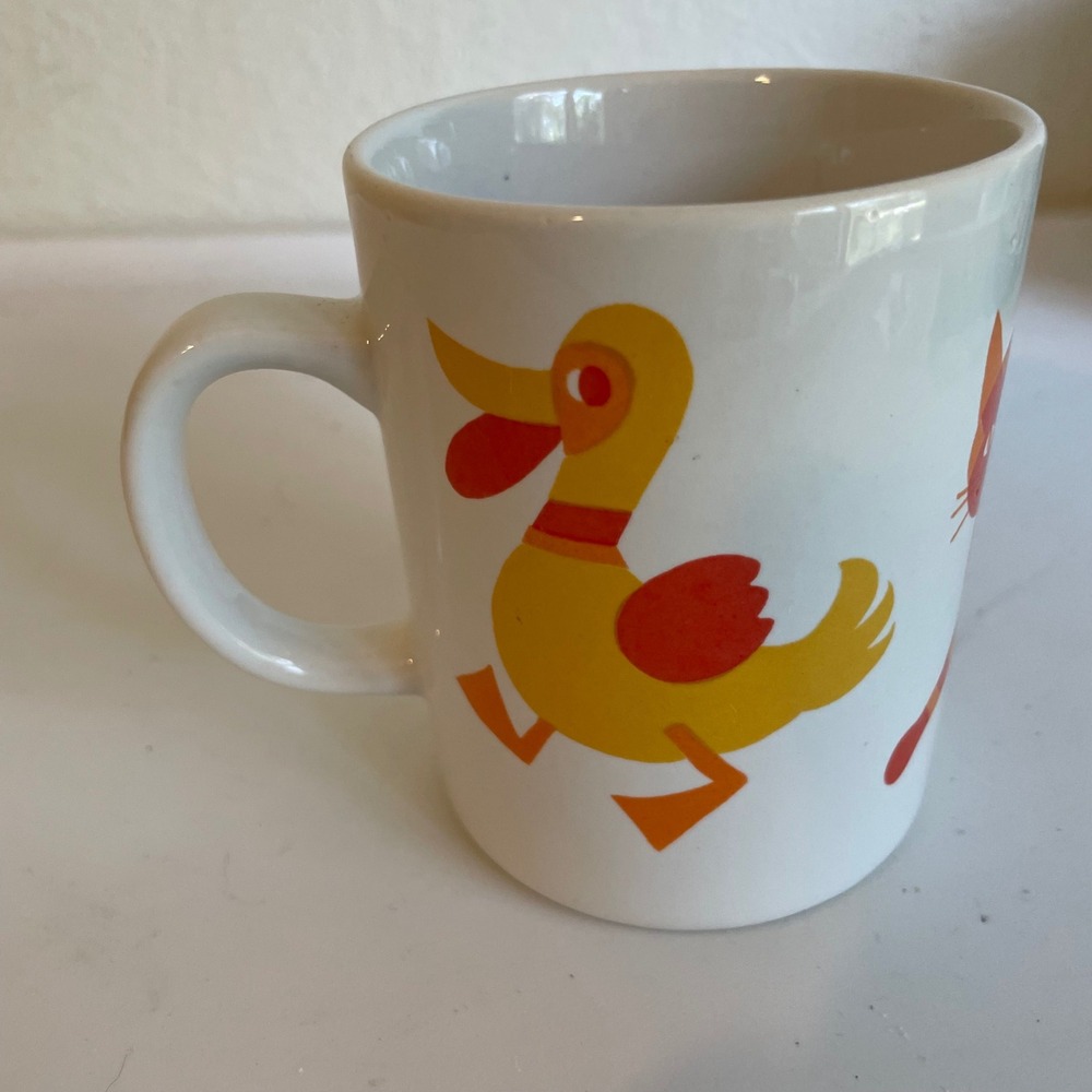 Vtg 1969 Ceramic Mug Grandma Loves Me HH Holt Howard Girl Cat Duck White Orange - Picture 4 of 7